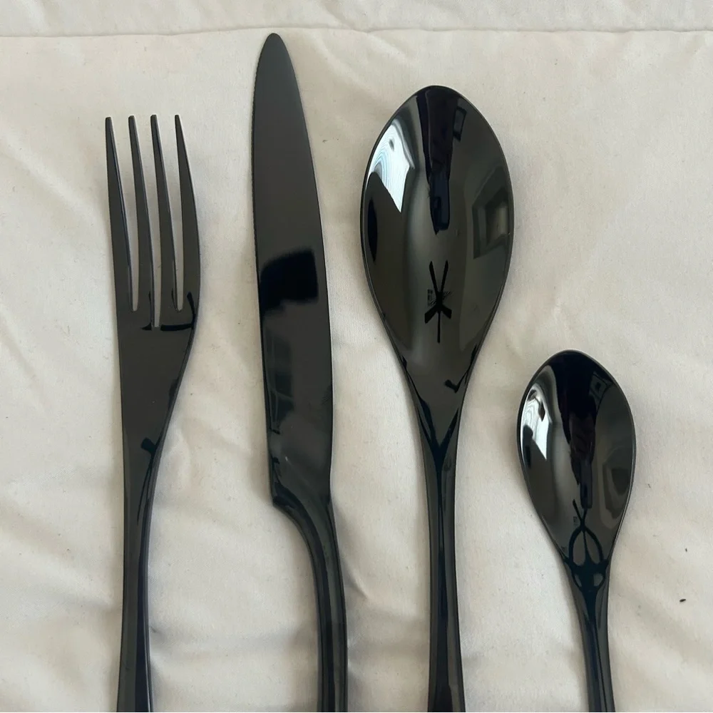 Kaya 4 Piece Premium Black Flatware Set Service for 1 Kitchen Cutlery NIB